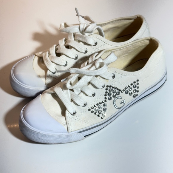 Guess White Canvas - Picture 1 of 5